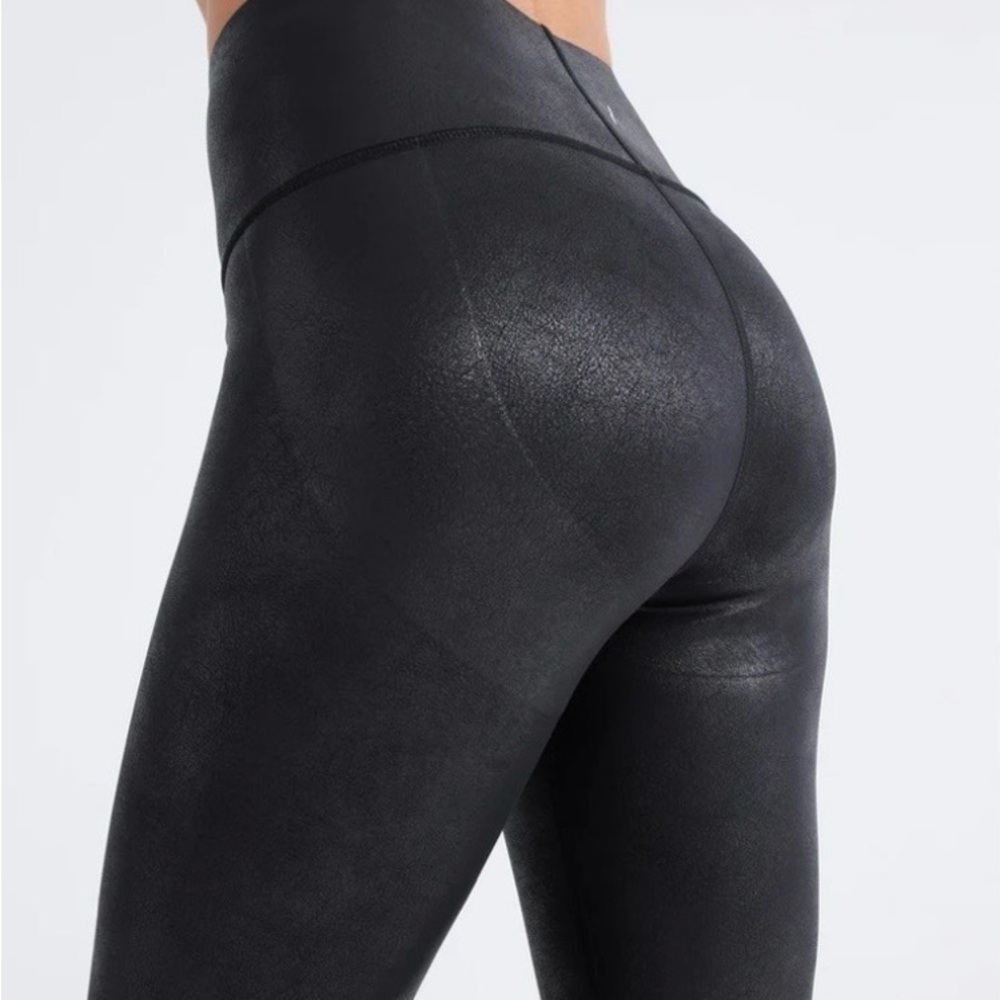 Women's Black High-Waisted Faux Leather Sculpting Leggings